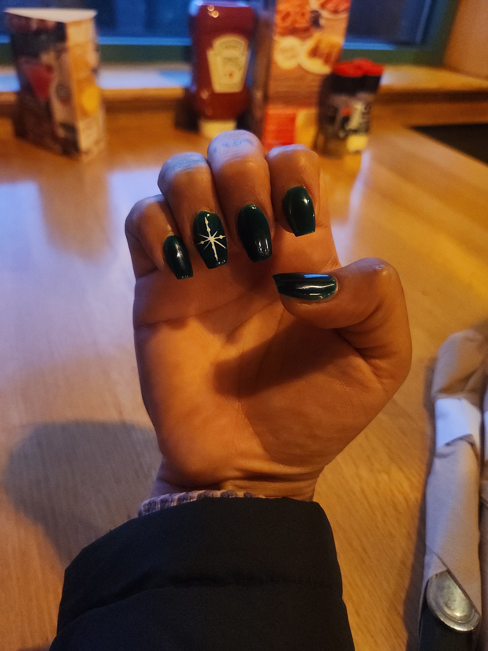 Lady Nails Salon nail photo 2